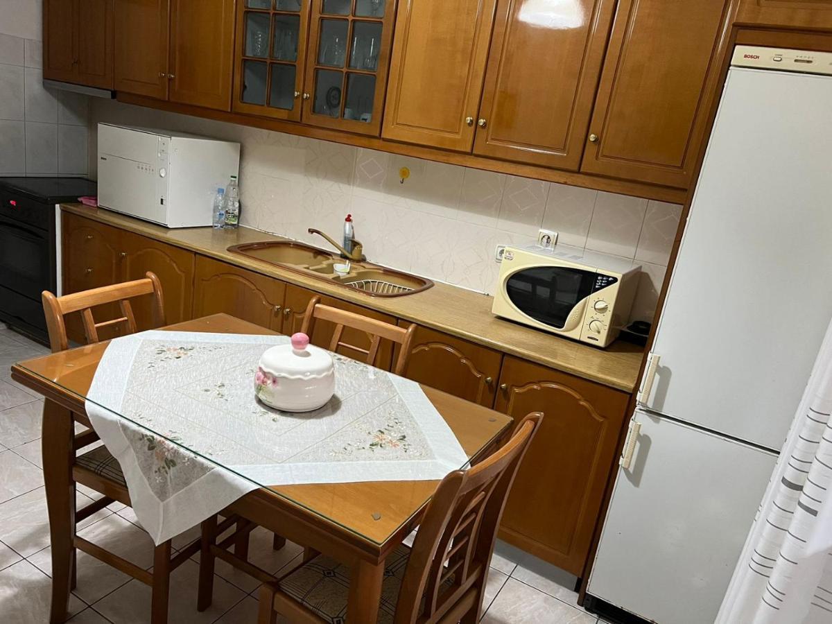 Goni Guest House Sarandë Exteriör bild